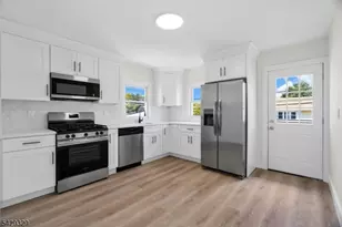 414 S Pine Ave, Sayreville, NJ 08879 - Photo 13