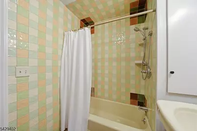 37 Buena Vista Ave, Hawthorne, NJ 07506 - Photo 19