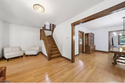 37 Buena Vista Ave, Hawthorne, NJ 07506 - Photo 9