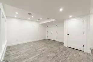 517 Park St, Montclair, NJ 07043 - Photo 27
