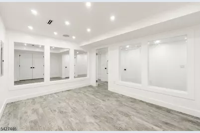 517 Park St, Montclair, NJ 07043 - Photo 25