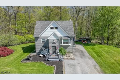 70 Cedar Tree Dr, Vernon, NJ 07422 - Photo 19