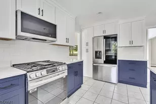 136 Carlough Rd, Upper Saddle River, NJ 07458 - Photo 13