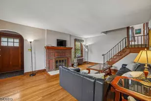 8 Brookside Pl, Livingston, NJ 07039 - Photo 5