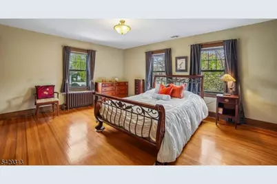 8 Brookside Pl, Livingston, NJ 07039 - Photo 17