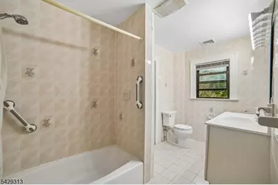 8 Brookside Pl, Livingston, NJ 07039 - Photo 21