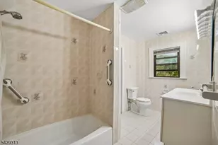 8 Brookside Pl, Livingston, NJ 07039 - Photo 21