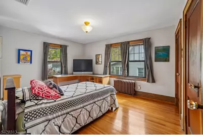 8 Brookside Pl, Livingston, NJ 07039 - Photo 19