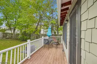 8 Brookside Pl, Livingston, NJ 07039 - Photo 3