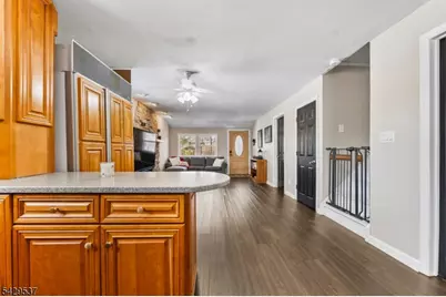 53 Pequannock Ave, Pequannock Township, NJ 07440 - Photo 9