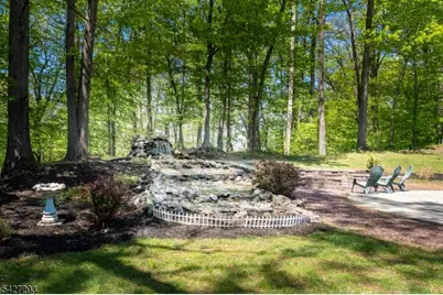 19 Highview Ter, Cedar Grove, NJ 07009 - Photo 23