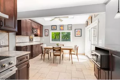 19 Highview Ter, Cedar Grove, NJ 07009 - Photo 7