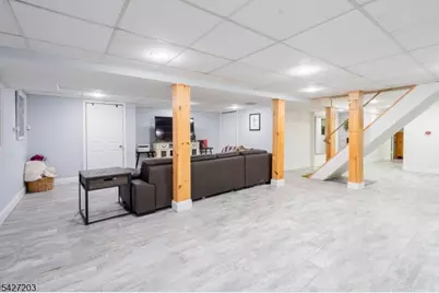 19 Highview Ter, Cedar Grove, NJ 07009 - Photo 17