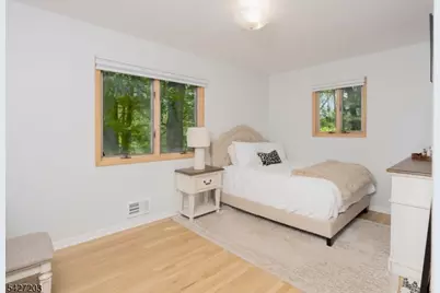 19 Highview Ter, Cedar Grove, NJ 07009 - Photo 11