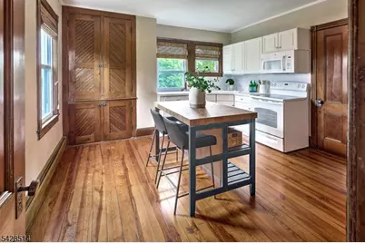 16 William St, Tewksbury Township, NJ 08858 - Photo 9