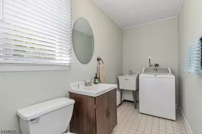 2107 Meadowview Rd, Scotch Plains Township, NJ 07076 - Photo 9
