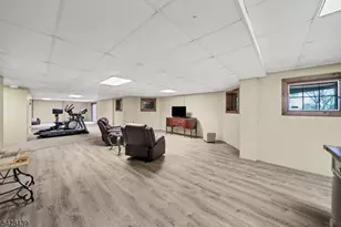 8 Chestnut St, Washington Township, NJ 07853 - Photo 33