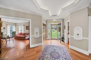 8 Chestnut St, Washington Township, NJ 07853 - Photo 5