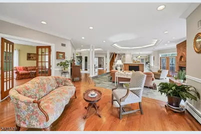 8 Chestnut St, Washington Township, NJ 07853 - Photo 9