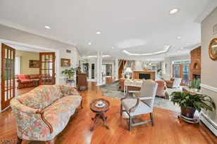 8 Chestnut St, Washington Township, NJ 07853 - Photo 9