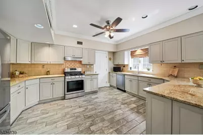 8 Chestnut St, Washington Township, NJ 07853 - Photo 17