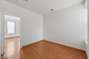 394 Woodlawn Ave, Jersey City, NJ 07305 - Photo 21