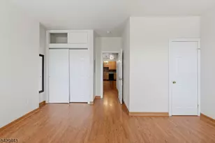 394 Woodlawn Ave, Jersey City, NJ 07305 - Photo 29