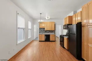 394 Woodlawn Ave, Jersey City, NJ 07305 - Photo 11