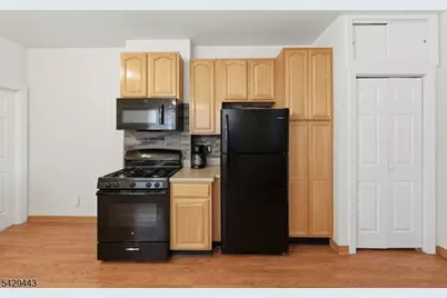 394 Woodlawn Ave #2, Jersey City, NJ 07305 - Photo 13