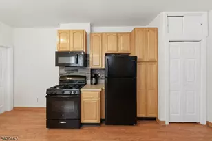 394 Woodlawn Ave, Jersey City, NJ 07305 - Photo 13