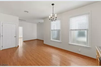 394 Woodlawn Ave #2, Jersey City, NJ 07305 - Photo 9