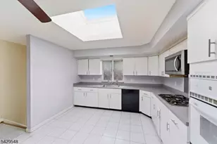 767 Kingsland Ave, Ridgefield, NJ 07657 - Photo 23