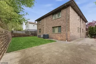 767 Kingsland Ave, Ridgefield, NJ 07657 - Photo 41