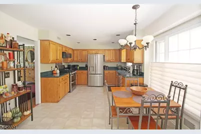 2 Eaglet Gln, Allamuchy Township, NJ 07840 - Photo 5