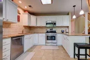 115 Constitution Way, Bernards Township, NJ 07920 - Photo 11