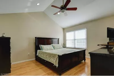 115 Constitution Way, Bernards Township, NJ 07920 - Photo 17