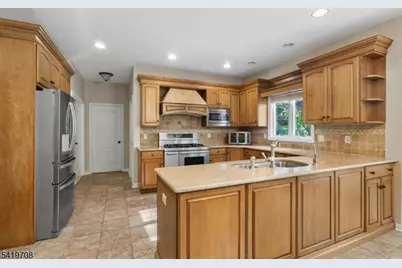26 Woodshire Terrace, Montville Township, NJ 07082 - Photo 5
