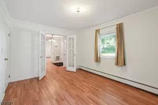 18 Redwood Rd, Livingston, NJ 07039 - Photo 11
