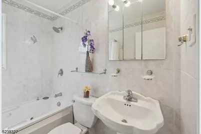 18 Redwood Rd, Livingston, NJ 07039 - Photo 13
