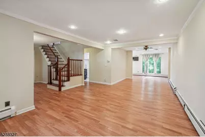 18 Redwood Rd, Livingston, NJ 07039 - Photo 3