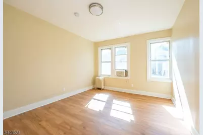 120 Sunset Ave, Newark, NJ 07106 - Photo 9