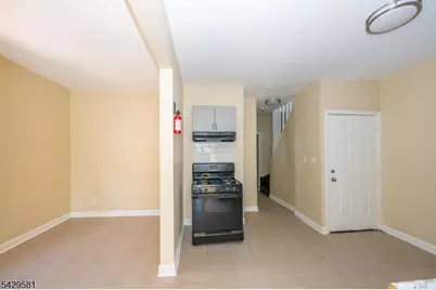 120 Sunset Ave, Newark, NJ 07106 - Photo 11