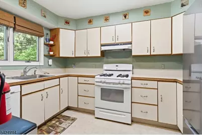 170 Marion Ct, Pompton Lakes, NJ 07442 - Photo 13