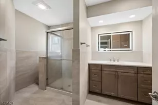 11 Oakdale Rd, Parsippany, NJ 07834 - Photo 19
