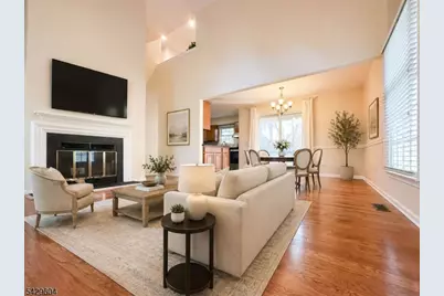 170 Smithfield Ct, Bernards Township, NJ 07920 - Photo 3