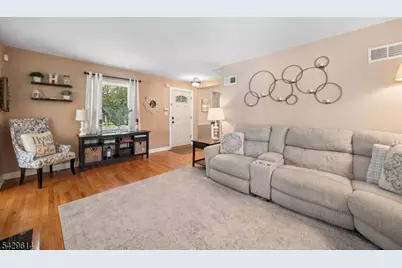 36 Burlington Rd, Clifton, NJ 07012 - Photo 5