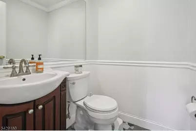 58 Ashwood Dr, Livingston, NJ 07039 - Photo 9