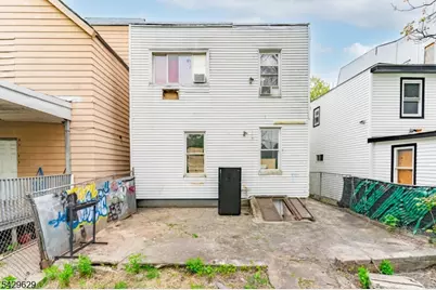 176C Parker St, Newark, NJ 07104 - Photo 15