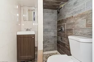 176c Parker St, Newark, NJ 07104 - Photo 11