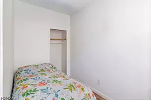 176c Parker St, Newark, NJ 07104 - Photo 9
